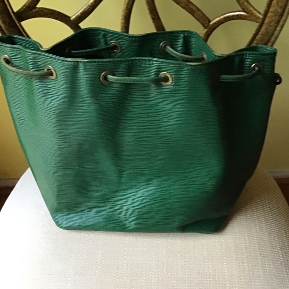 Louis Vuitton Epi Noe Green - Picture 4 of 14